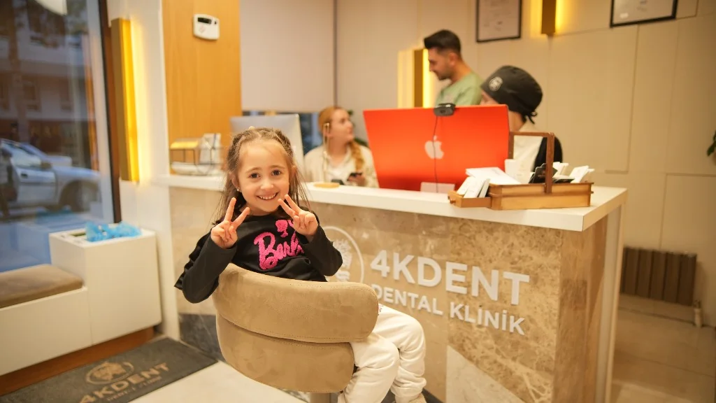 4K Dent Dental Klinik Karşılama Resepsiyon